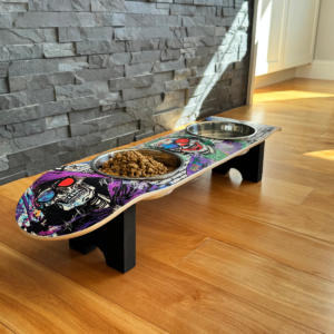 Villains In 3D - Elevated Skateboard Dog Feeding Stand with 2 Bowls