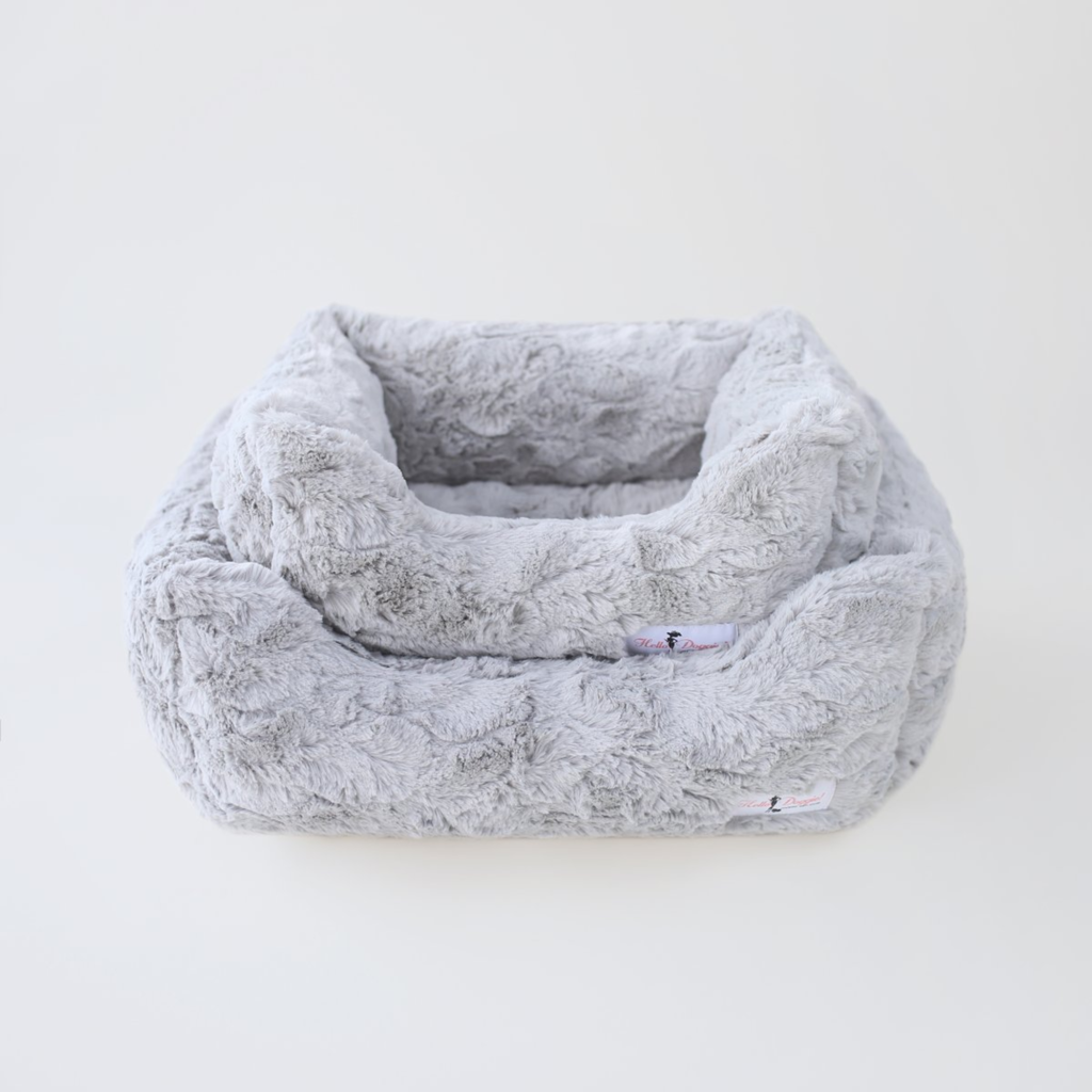 Hello Doggie Bella Dog Bed, Silver